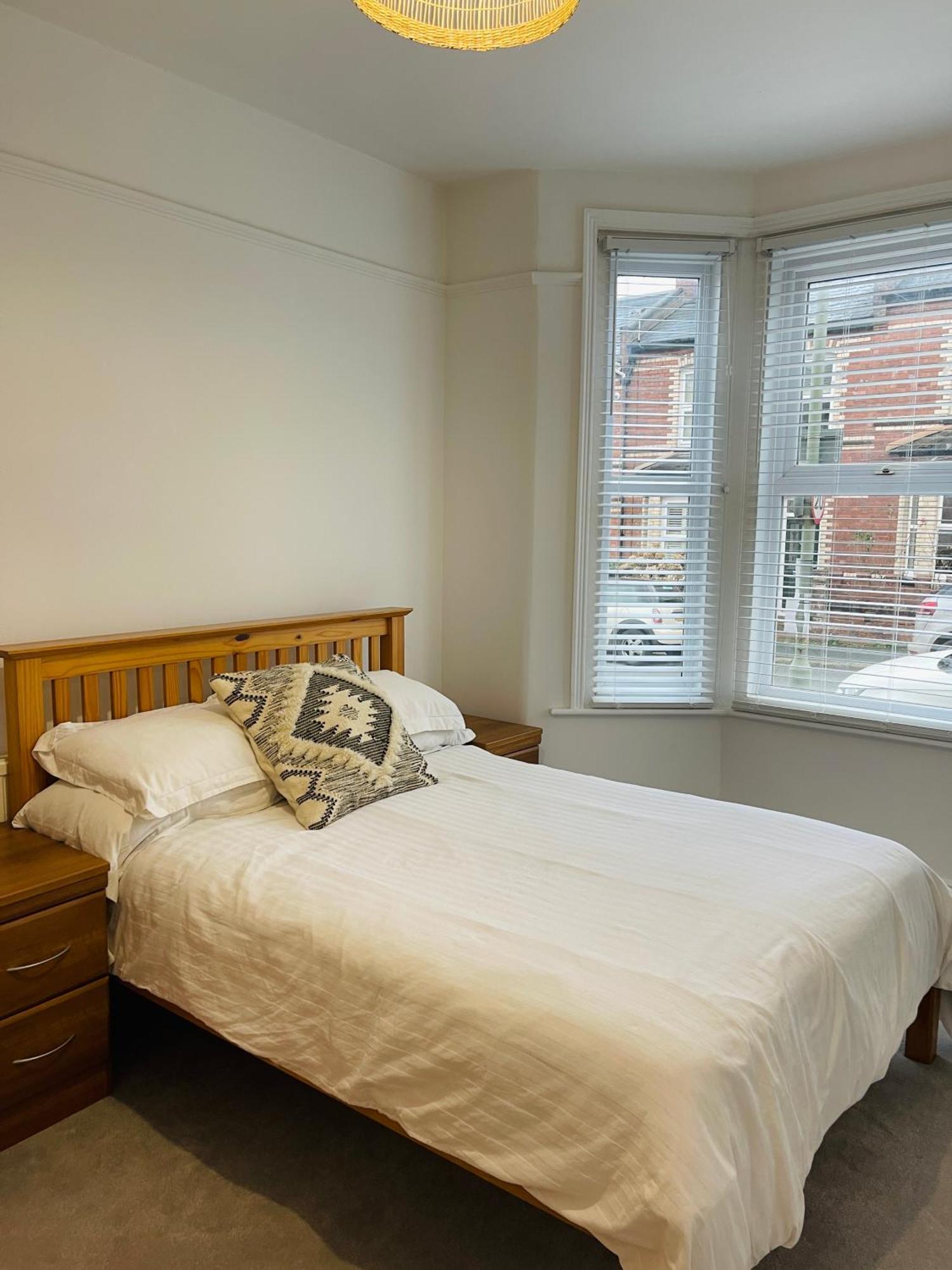 Newly Refurbished City Centre House With Parking Эксетер Экстерьер фото